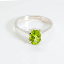 Load image into Gallery viewer, Green Peridot Silver Oval Cut Ring (1.68ct)