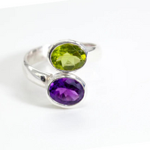 Load image into Gallery viewer, Green Peridot &amp; Purple Amethyst Silver Toi Et Moi Cut Ring (1.76ct)