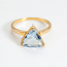 Load image into Gallery viewer, Blue Aquamarine Gold Trillion Cut Ring (3.5ct)