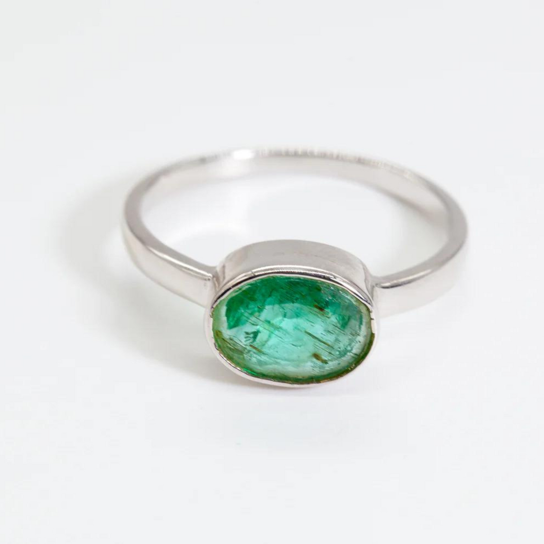 Green Emerald White Gold Side Mounted Oval Cut Bezel Ring (1.4ct)