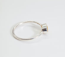 Load image into Gallery viewer, Yellow Aquamarine Silver Side Mounted Oval Cut Ring (.8ct)