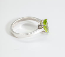 Load image into Gallery viewer, Green Peridot Silver Teardrop Cut Ring (1.7ct)