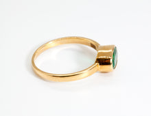 Load image into Gallery viewer, Green Emerald Gold Side Mounted Oval Cut Bezel Ring (1.15ct)