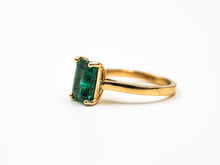 Load image into Gallery viewer, Green Emerald Cut Gold Ring (2.56ct)