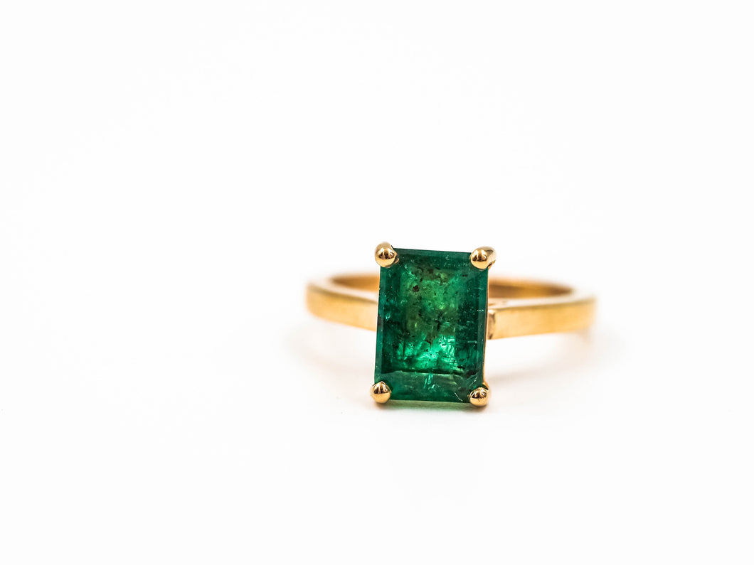 Green Emerald Cut Gold Ring (2.56ct)