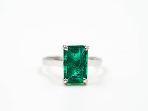 Green Emerald White Gold Emerald Cut Ring (3.88ct)