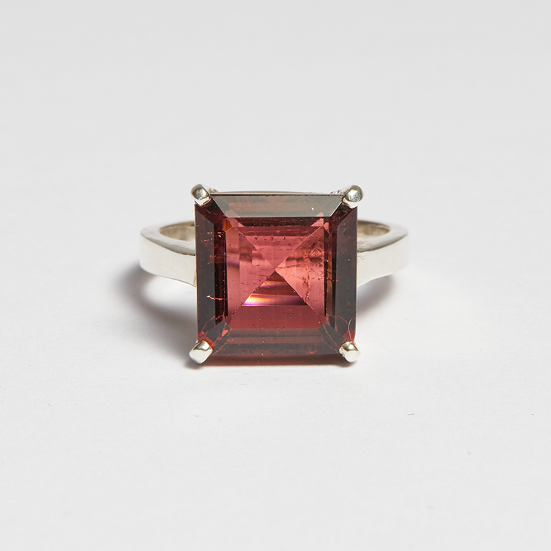 Red Garnet Silver Princess Cut Ring (6.10ct)