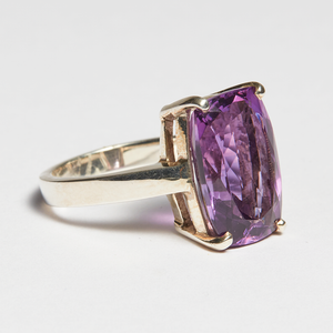 Purple Amethyst Silver Cushion Cut Ring (9.23ct - 10.16ct)