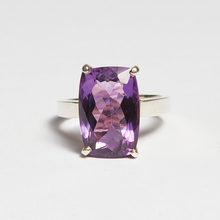 Load image into Gallery viewer, Purple Amethyst Silver Cushion Cut Ring (9.23ct - 10.16ct)