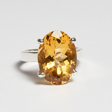 Load image into Gallery viewer, Green Amber Quartz Silver Oval Cut Ring (11.58ct - 25.94ct)