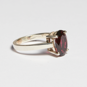 Dark Pink Tourmaline Silver Oval Cut Ring (2.32ct - 3.29ct)