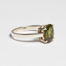 Load image into Gallery viewer, Light Green Tourmaline Silver Oval Cut Ring (2.74ct - 2.89ct)