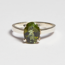 Load image into Gallery viewer, Light Green Tourmaline Silver Oval Cut Ring (2.74ct - 2.89ct)