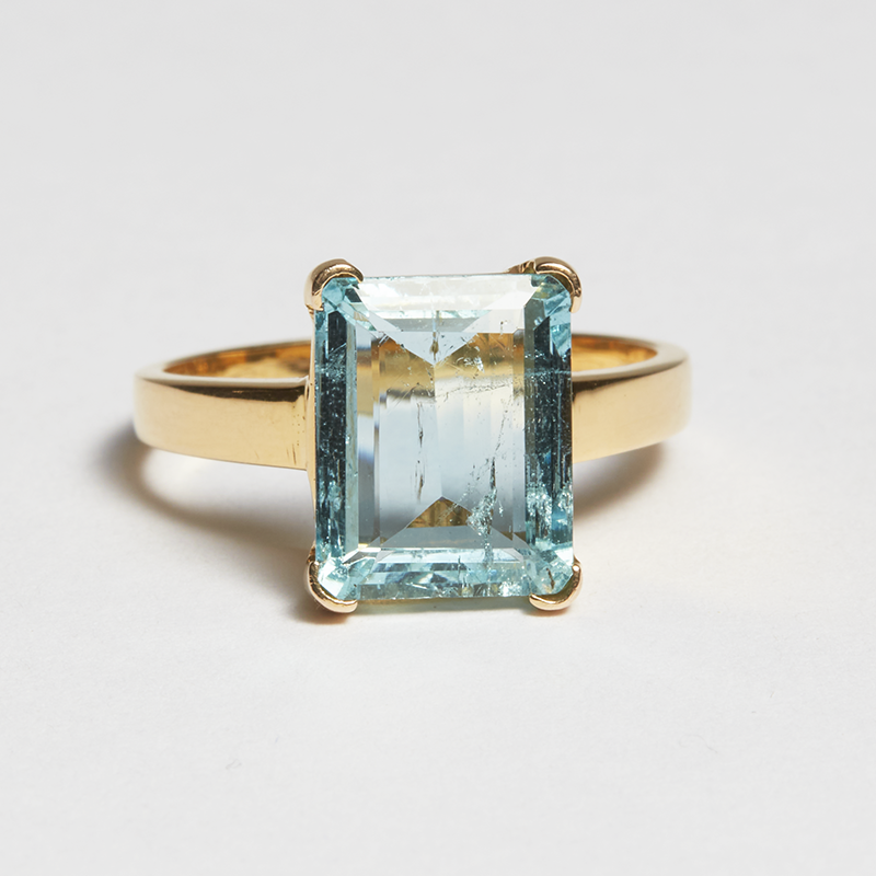 Light Blue Aquamarine Gold Emerald Cut Ring (4.06ct)