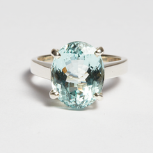 Load image into Gallery viewer, Light Blue Aquamarine Silver Oval Cut Ring (7.18ct - 9.65ct)