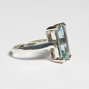 Light Blue Aquamarine Silver Oblong Cut Ring (5.02ct)