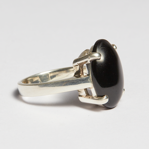 Black Onyx Silver Oval Cut Ring (8.10ct)