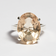 Load image into Gallery viewer, Light Smokey Quartz Silver Oval Cut Ring (12.94ct)