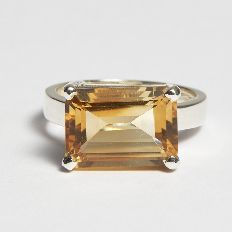 Yellow Citrine Silver Side Mounted Emerald Cut Ring (6.74ct)