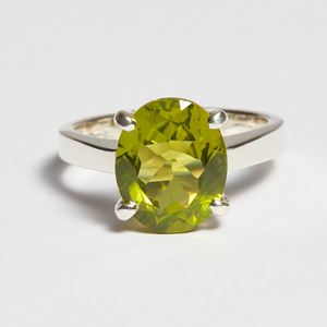 Green Peridot Silver Round Cut Ring (4.33ct - 4.75ct)