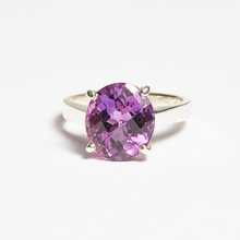 Load image into Gallery viewer, Purple Amethyst Silver Round Cut Ring (5.76ct)