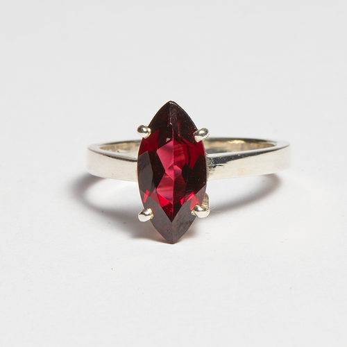 Red Garnet Silver Marquise Cut Ring (3.02ct)