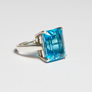 Swiss Blue Topaz Silver Emerald Cut Ring (20.88ct - 20.98ct)