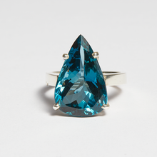 Load image into Gallery viewer, London Blue Topaz Silver Pear Cut Ring (15.88ct)