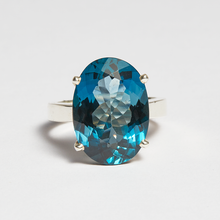 Load image into Gallery viewer, London Blue Topaz Silver Oval Cut Ring (9.10ct - 15.40ct)