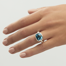 Load image into Gallery viewer, Swiss Blue Topaz Silver Side Mounted Oval Cut Bezel Ring (6.29ct)