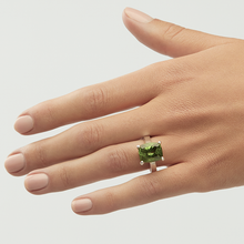 Load image into Gallery viewer, Green Peridot Silver Cushion Cut Ring (6.97ct)