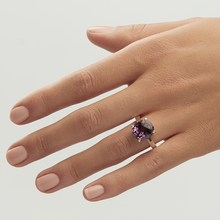 Load image into Gallery viewer, Purple Amethyst Silver Round Cut Ring (5.76ct)